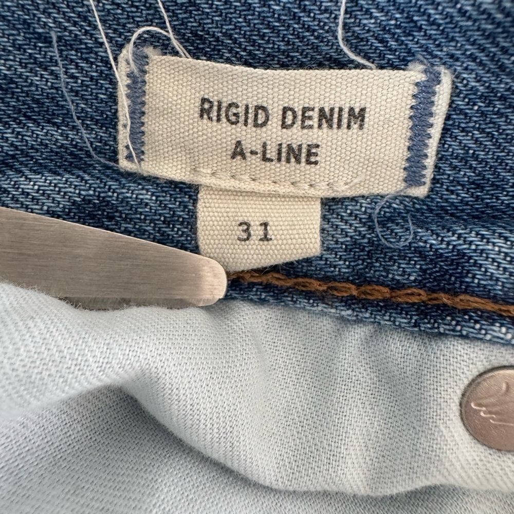 Madewell Denim A-Line Raw Hem Miniskirt in Lakeline Wash Size 31 - Picture 10 of 13